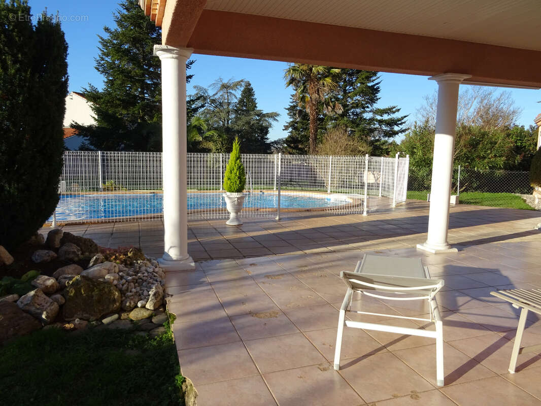 Maison à LESCURE-D'ALBIGEOIS