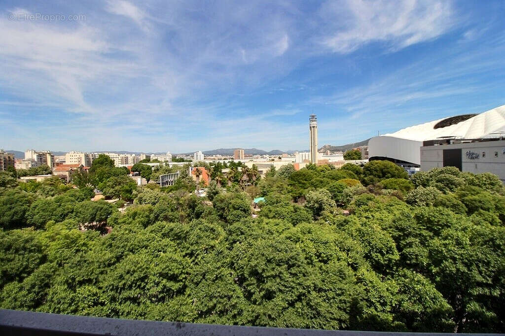 Appartement à MARSEILLE-8E