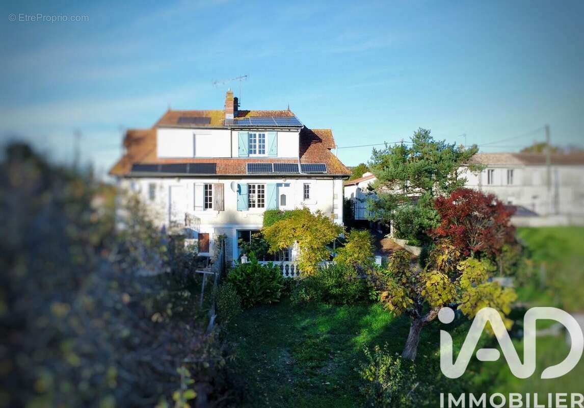 Photo 2 - Maison à SIREUIL