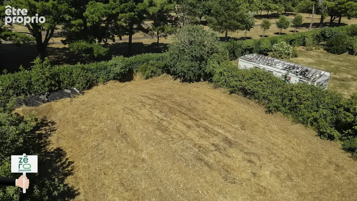 Terrain à bâtir à Angles de 790m2 - photo 1