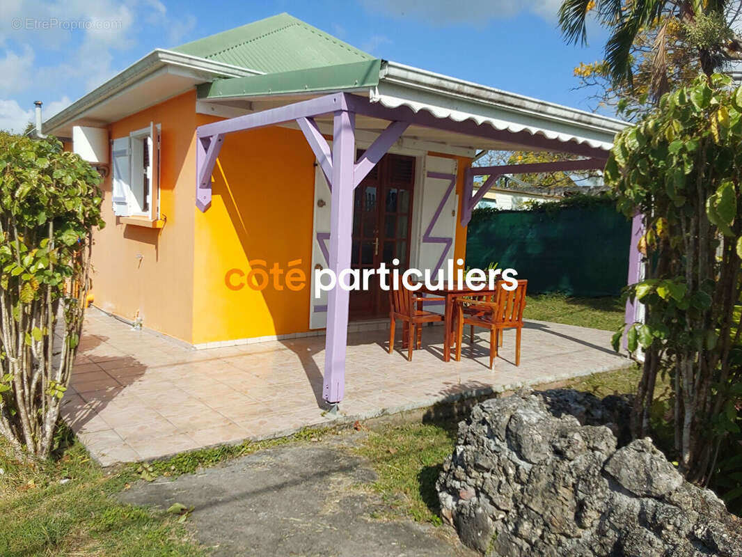 Terrain à CAPESTERRE-DE-MARIE-GALANTE