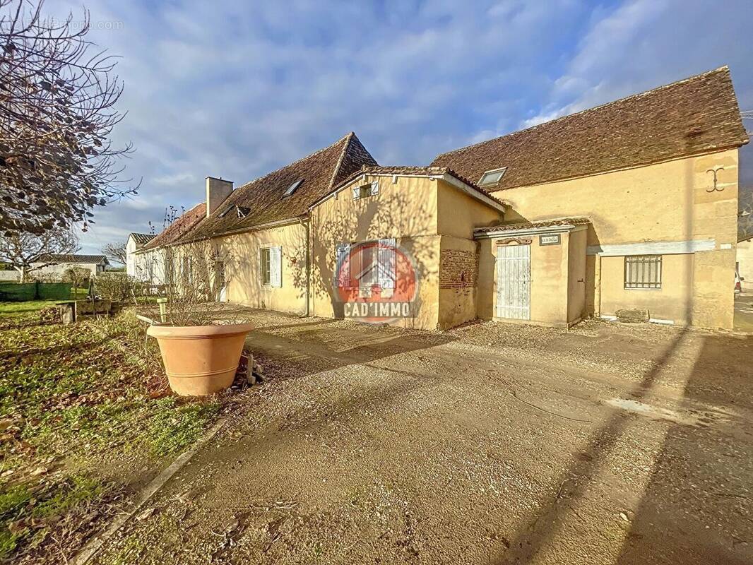 Maison à SAINT-PIERRE-D'EYRAUD