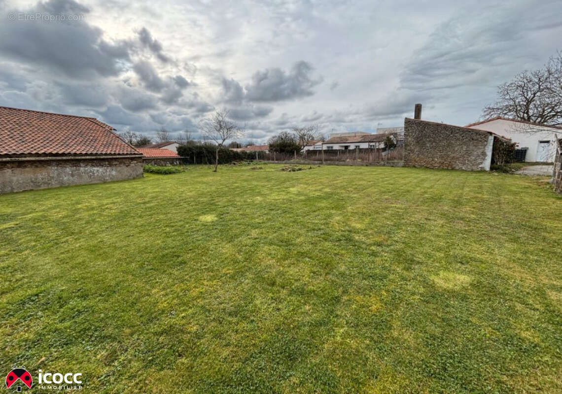 Terrain à MOUILLERON-LE-CAPTIF