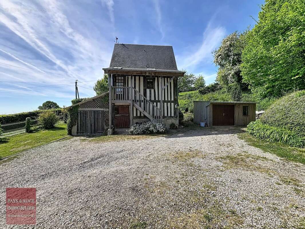 Maison à LESSARD-ET-LE-CHENE