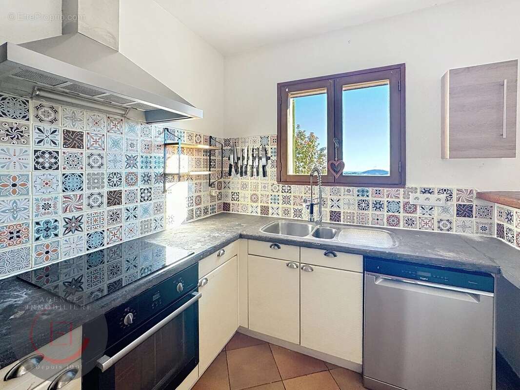 Maison à LES ADRETS-DE-L'ESTEREL