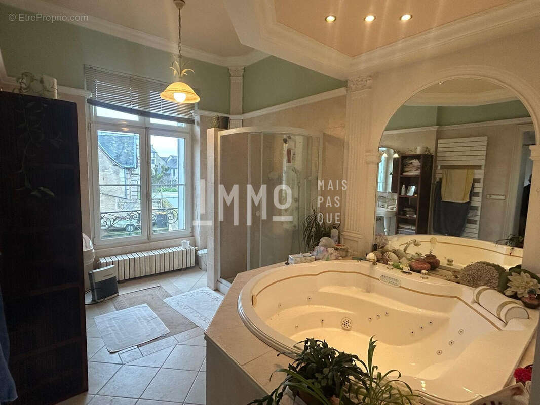 Maison à VOUVRAY-SUR-LOIR