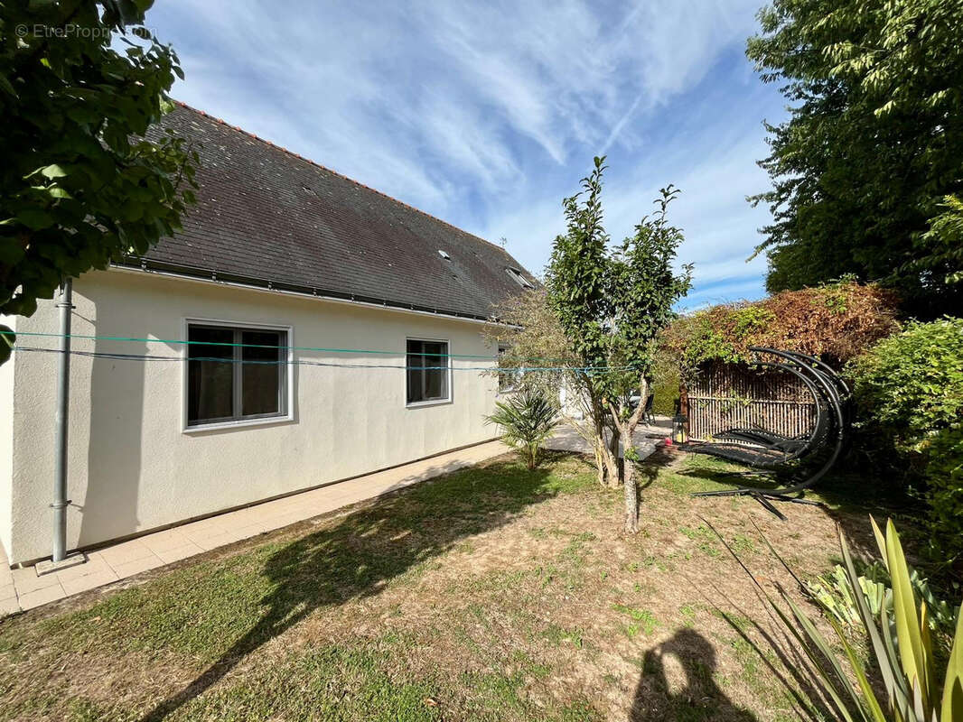 Maison à MONTREUIL-JUIGNE