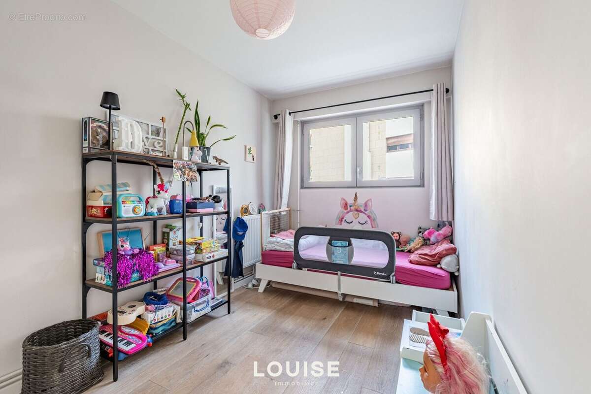 Appartement à VILLE-D'AVRAY