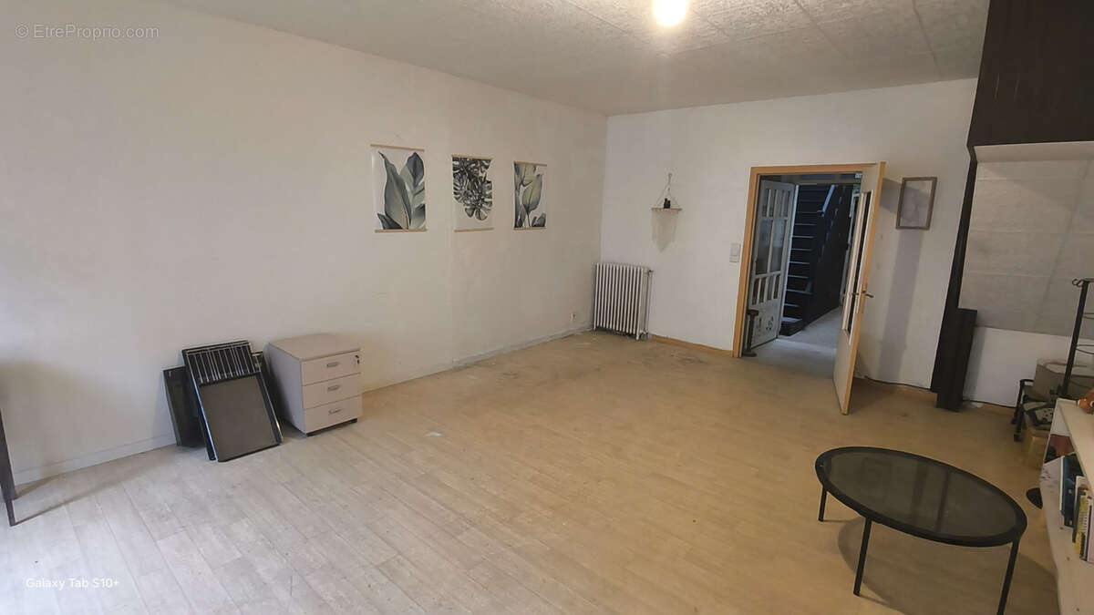 Maison à MAGNAC-BOURG