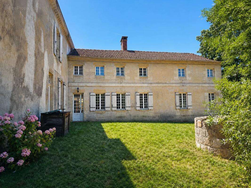 Propriété de 12 pièces de 820 m² à Samazan - photo 2