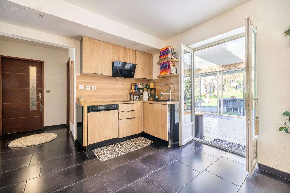 Maison à SAINTRY-SUR-SEINE