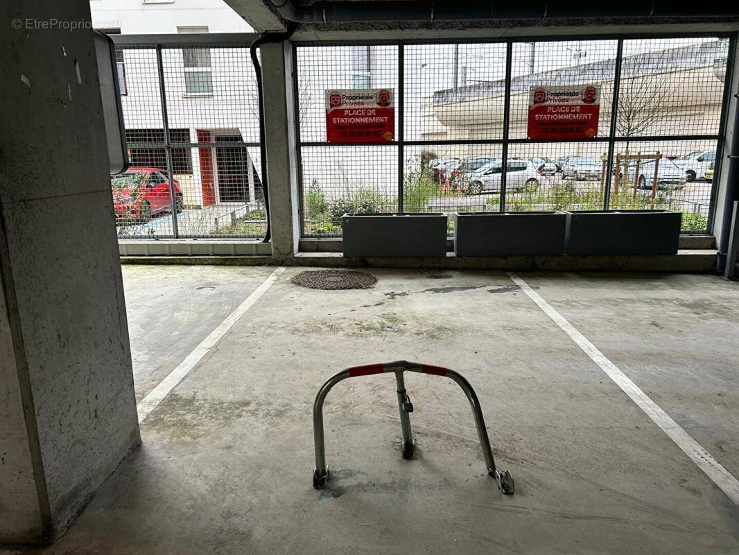 Parking à CENON