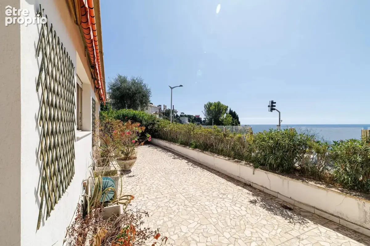 CO-EXCLUSIVITÉ - Mont Boron - 158 m² avec terrasse de 180 m² et vue mer - photo 4