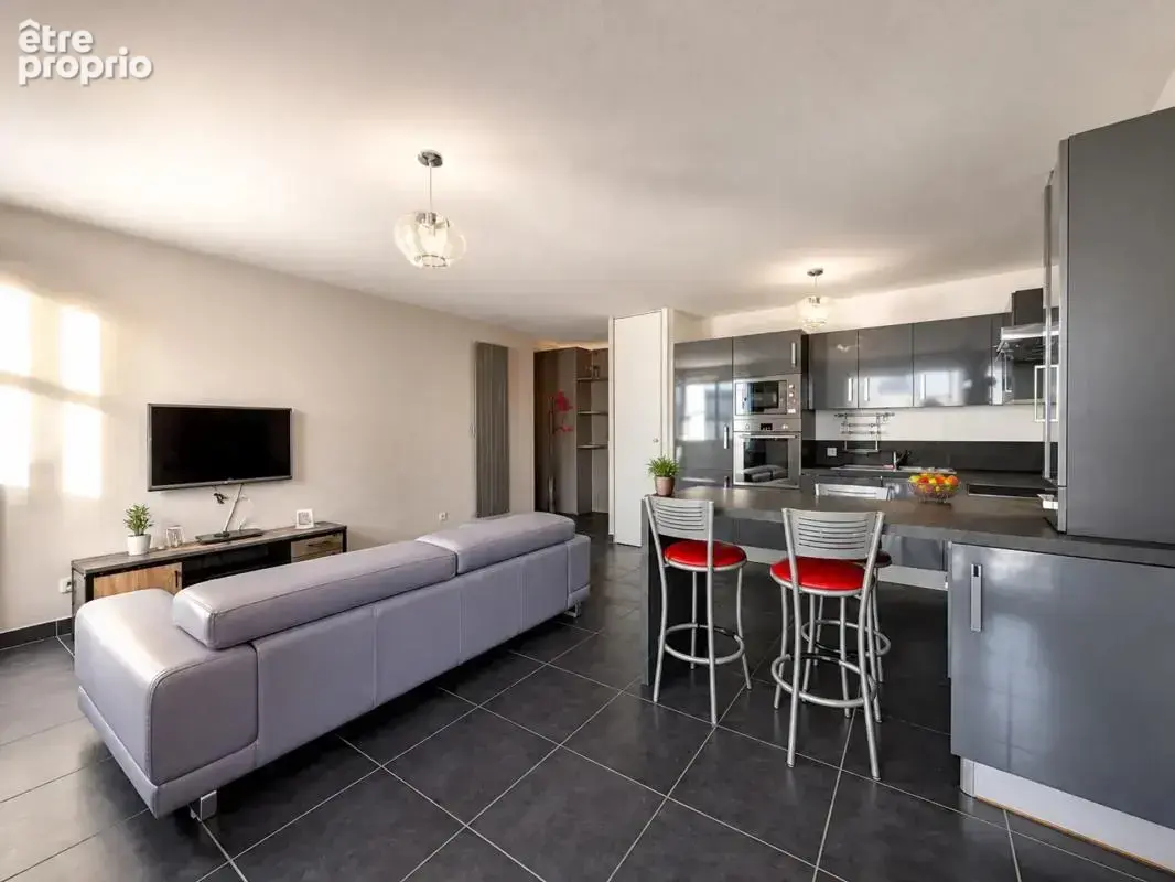Appartement récent F3 de 67 m² avec parking et piscine - photo 17