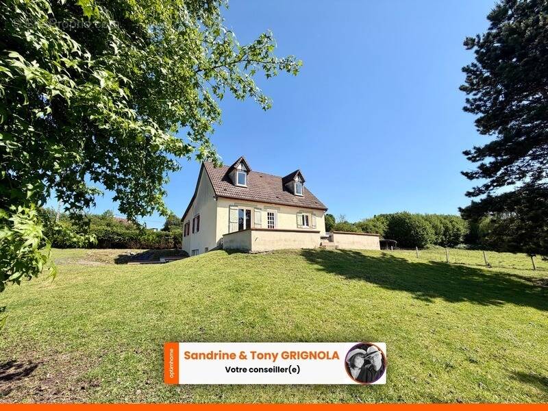 Maison à SAINT-CYR-DU-RONCERAY