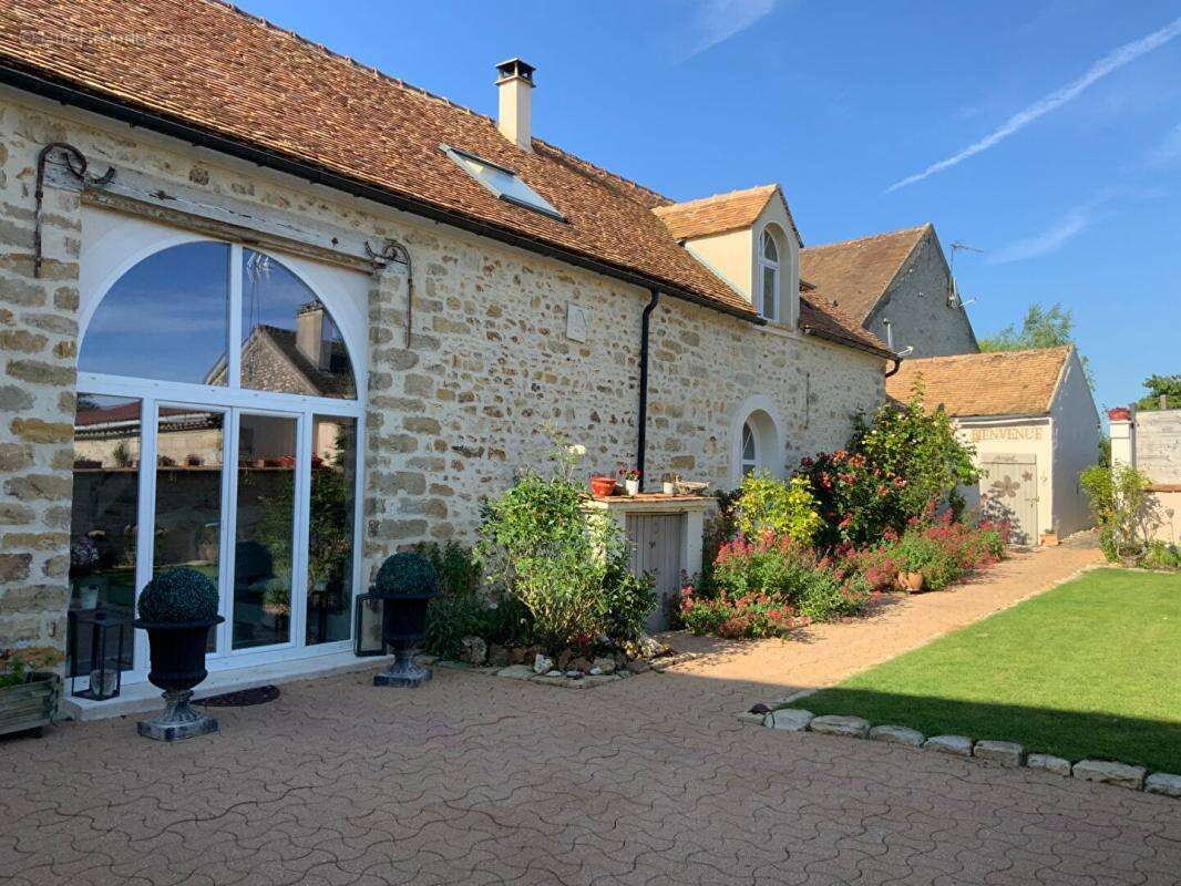 Maison à MORET-SUR-LOING