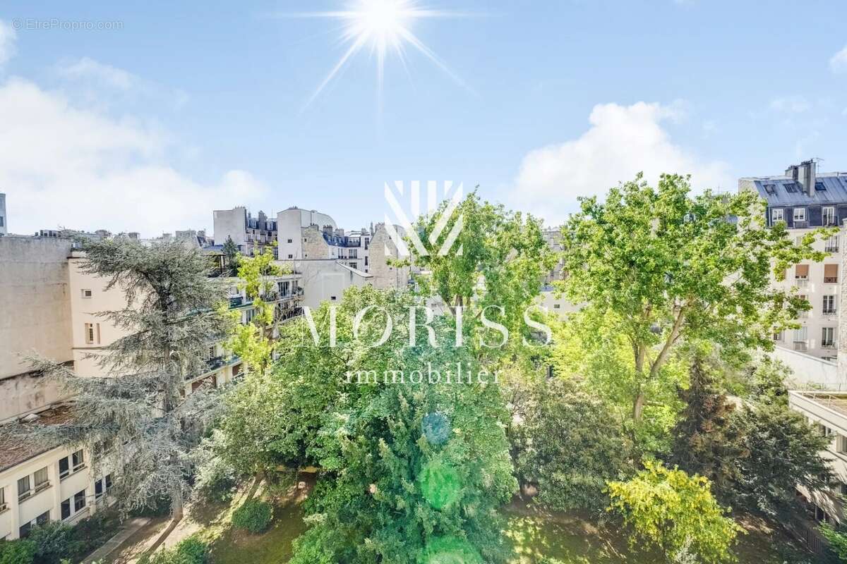 Appartement à PARIS-17E