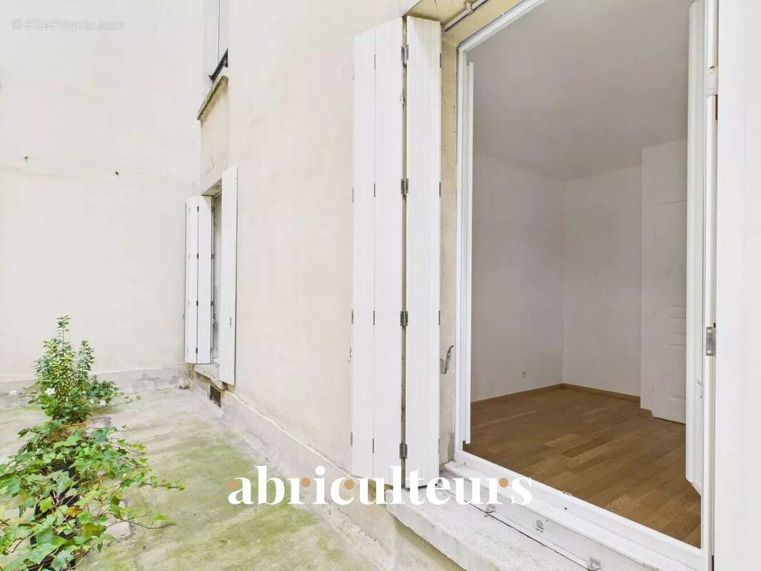 Appartement à PARIS-7E