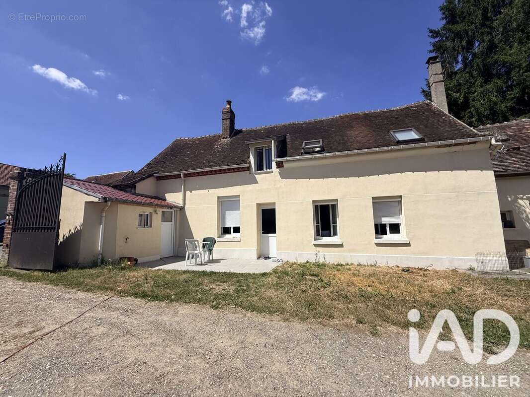 168 m² à Allonne  - photo 4