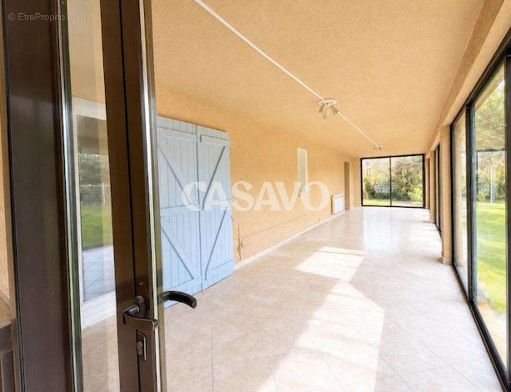 Vente Maison 3 pièces de 124m² - 38440 Artas - photo 2