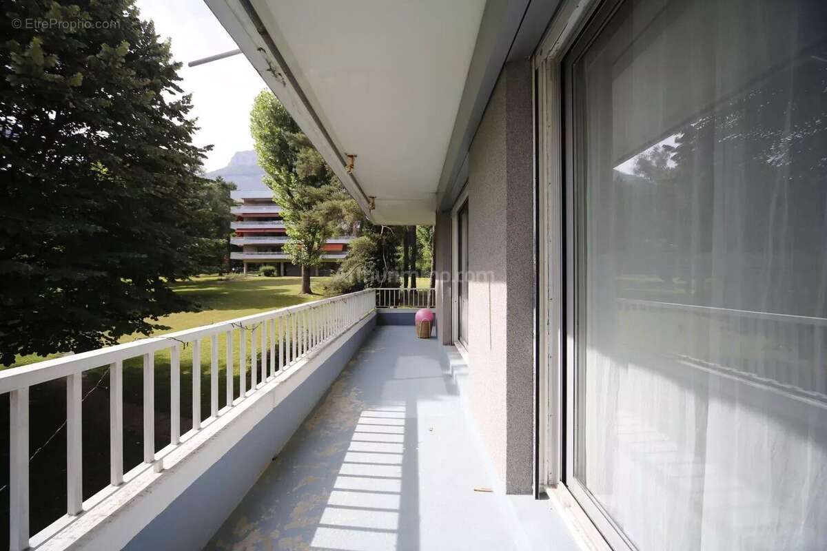 Appartement à MEYLAN