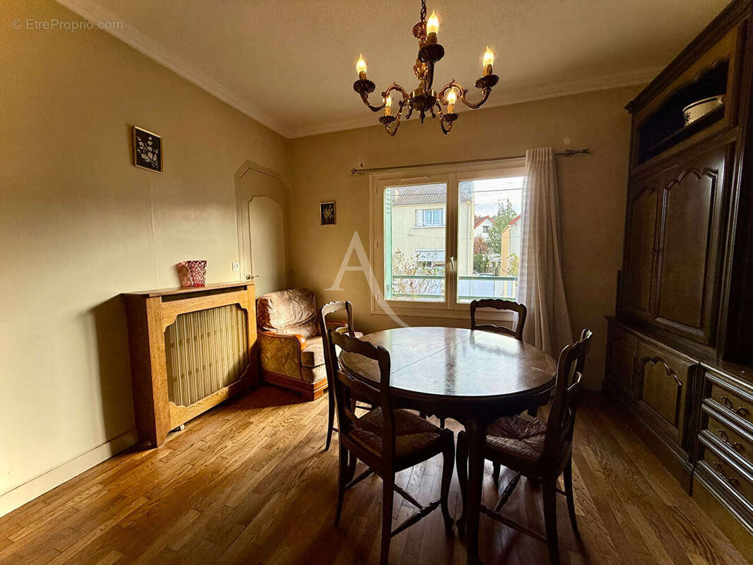 Maison à VILLEMOMBLE