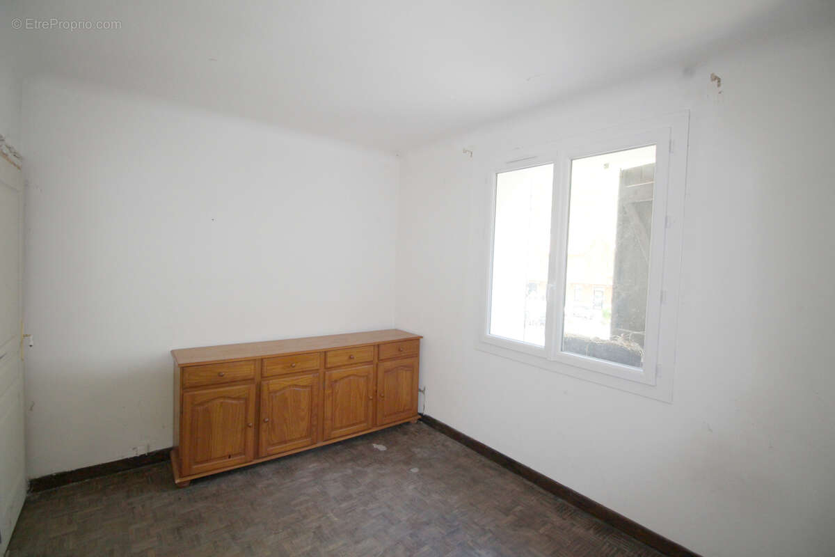 Appartement à MEOUNES-LES-MONTRIEUX