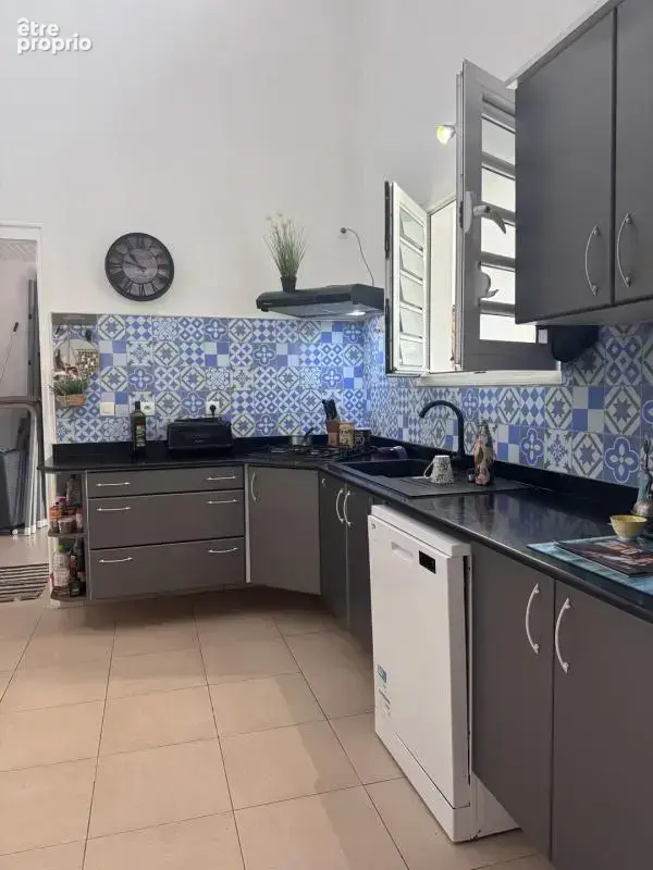 A VENDRE Villa T5 - Quartier Dumaine Le François (97240) - photo 2