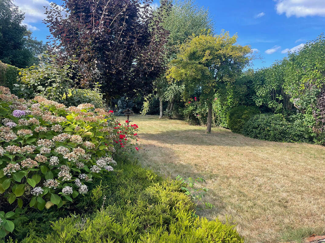 Maison à HALLENNES-LEZ-HAUBOURDIN