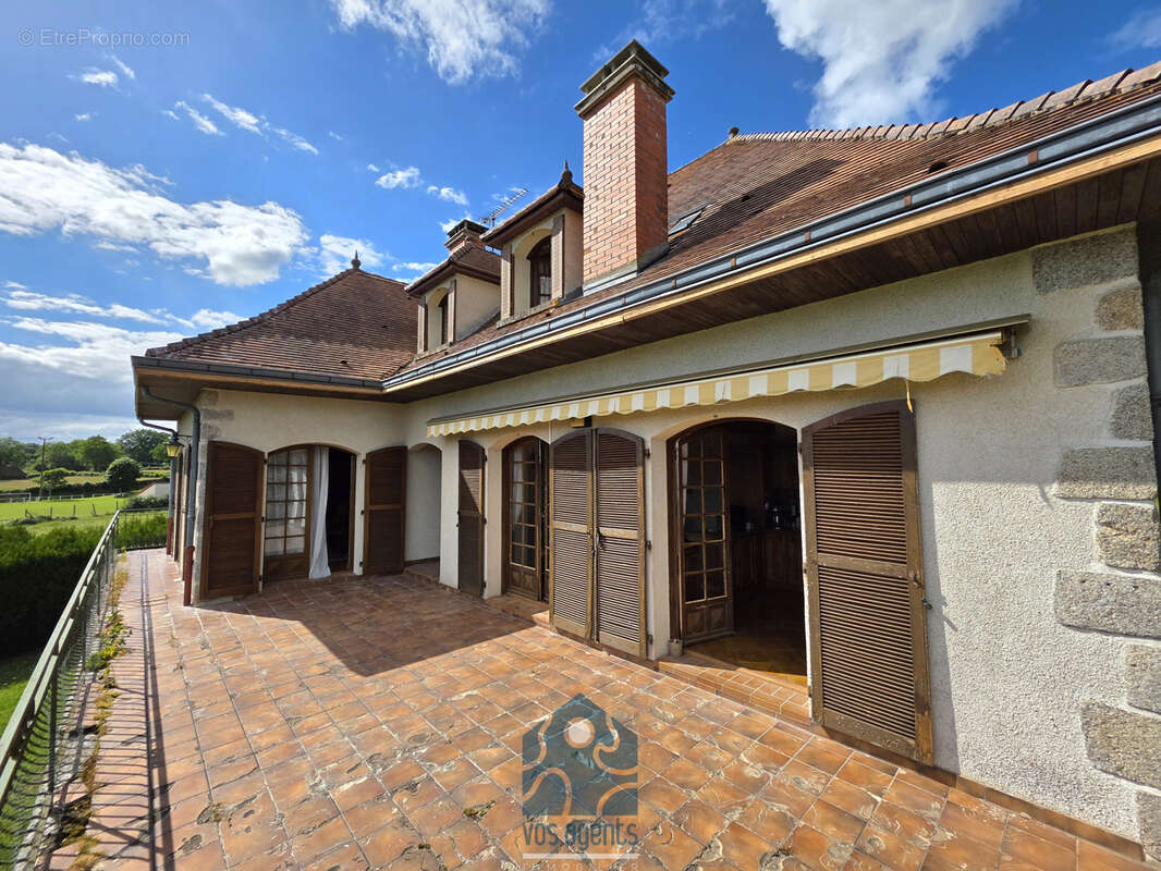 Maison 10 pièces avec terrasse, garage, appartement indépendant, cave et four à pain - photo 19
