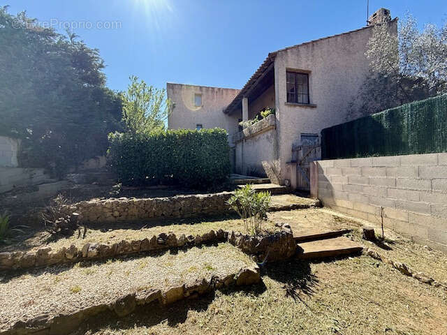 Maison à CARNOUX-EN-PROVENCE