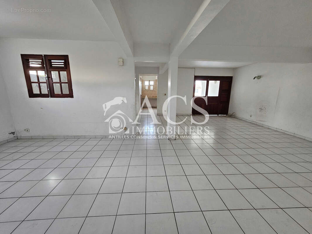Appartement à SAINTE-LUCE