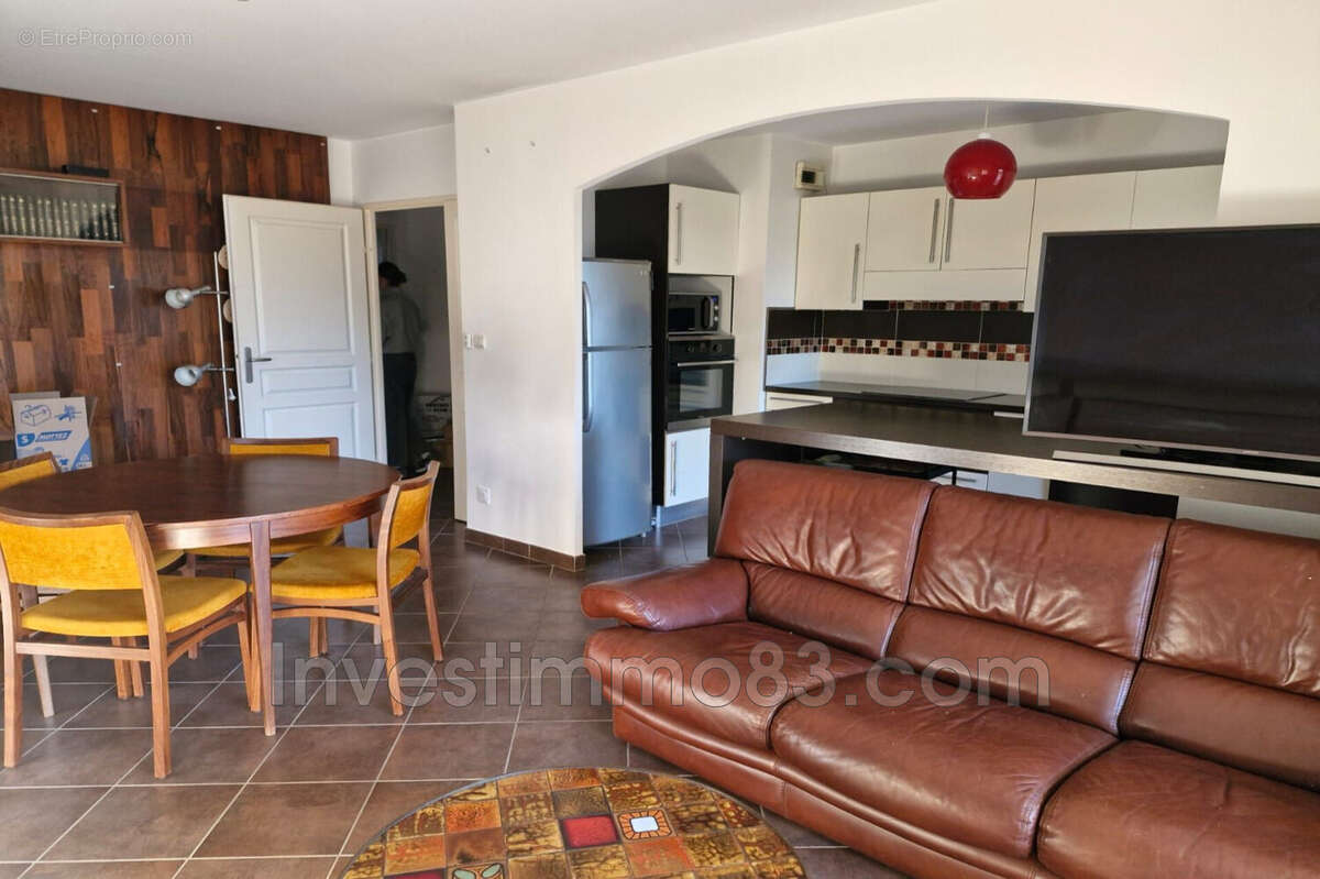 Appartement à SAINT-MAXIMIN-LA-SAINTE-BAUME
