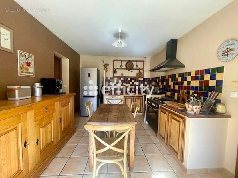 Maison à SALAISE-SUR-SANNE