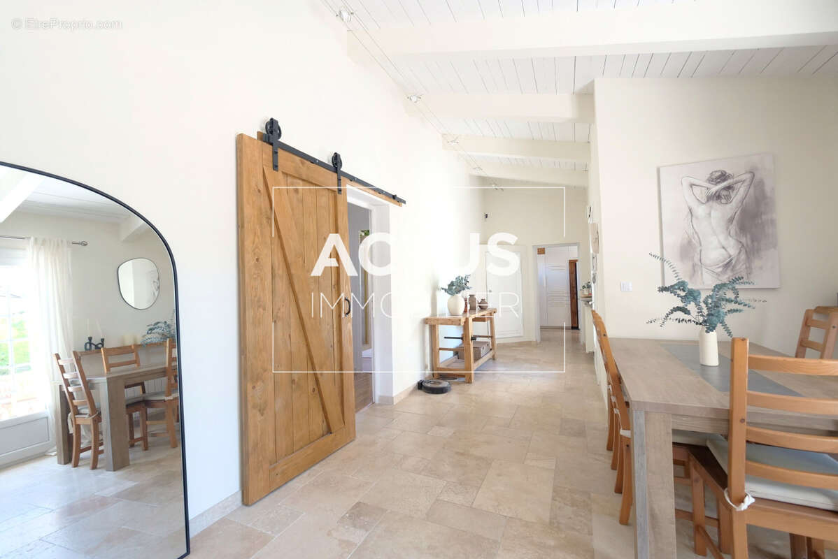 Maison 183 m² à Charleval  - photo 5