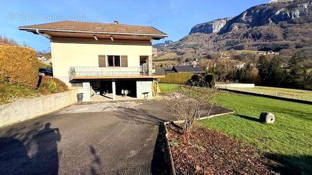 Maison 242 m² à Mieussy  - photo 3