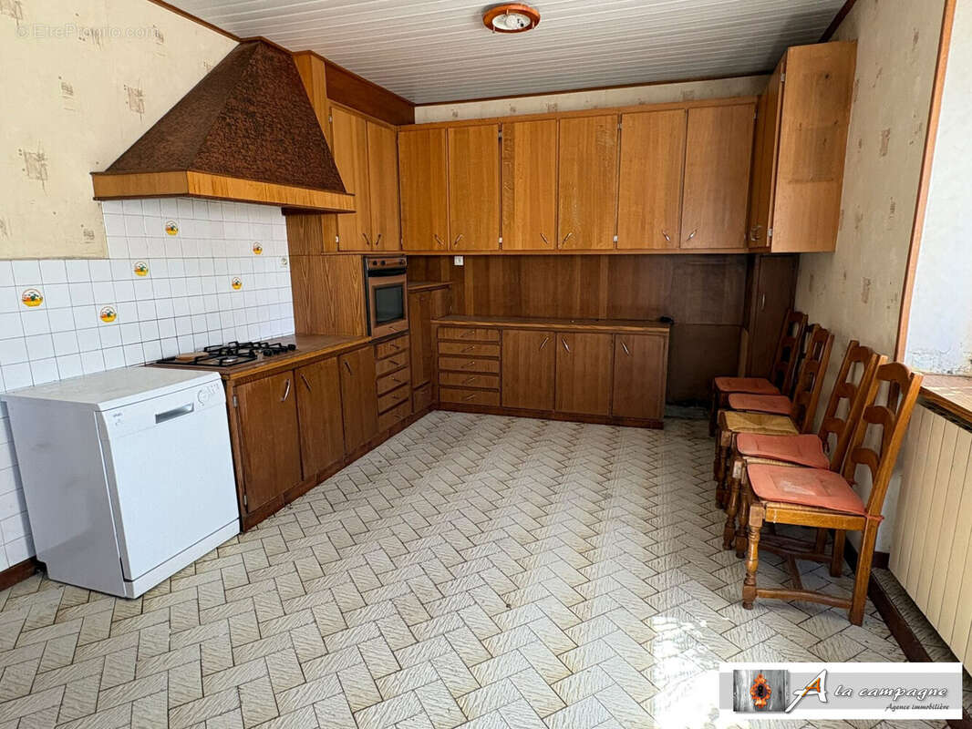 Maison 138 m² à Saint-Hilaire  - photo 9