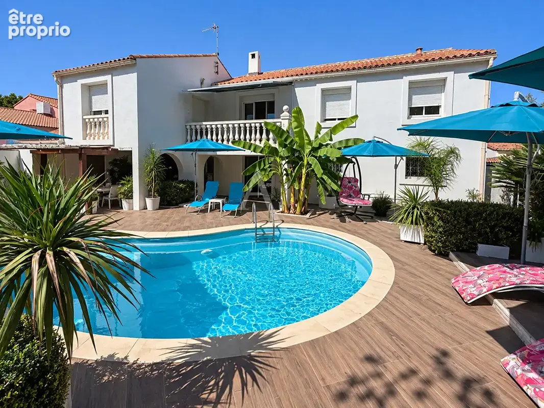 Photo Maison à Le Cailar au prix de 558 000€
