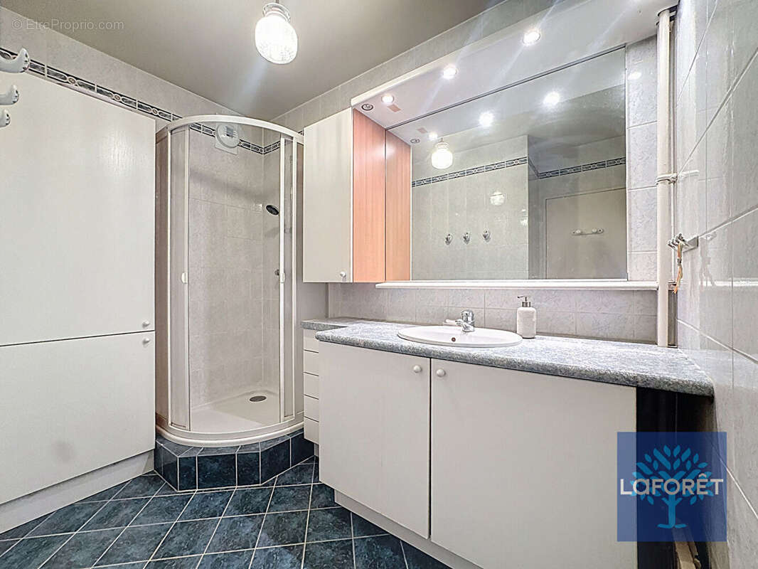 Appartement à CHILLY-MAZARIN