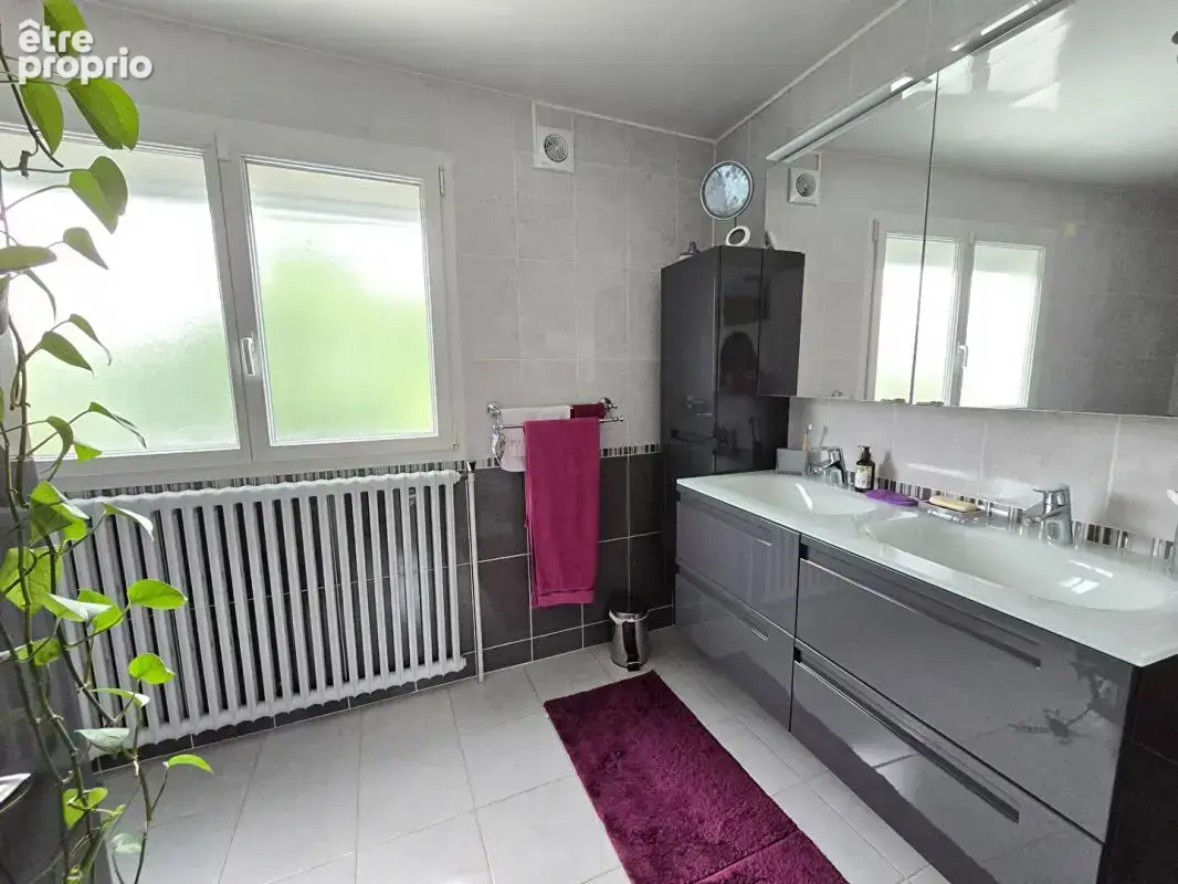 Maison individuelle avec 4 chambres, véranda et magnifique jardin - 175 M2 utiles - photo 6