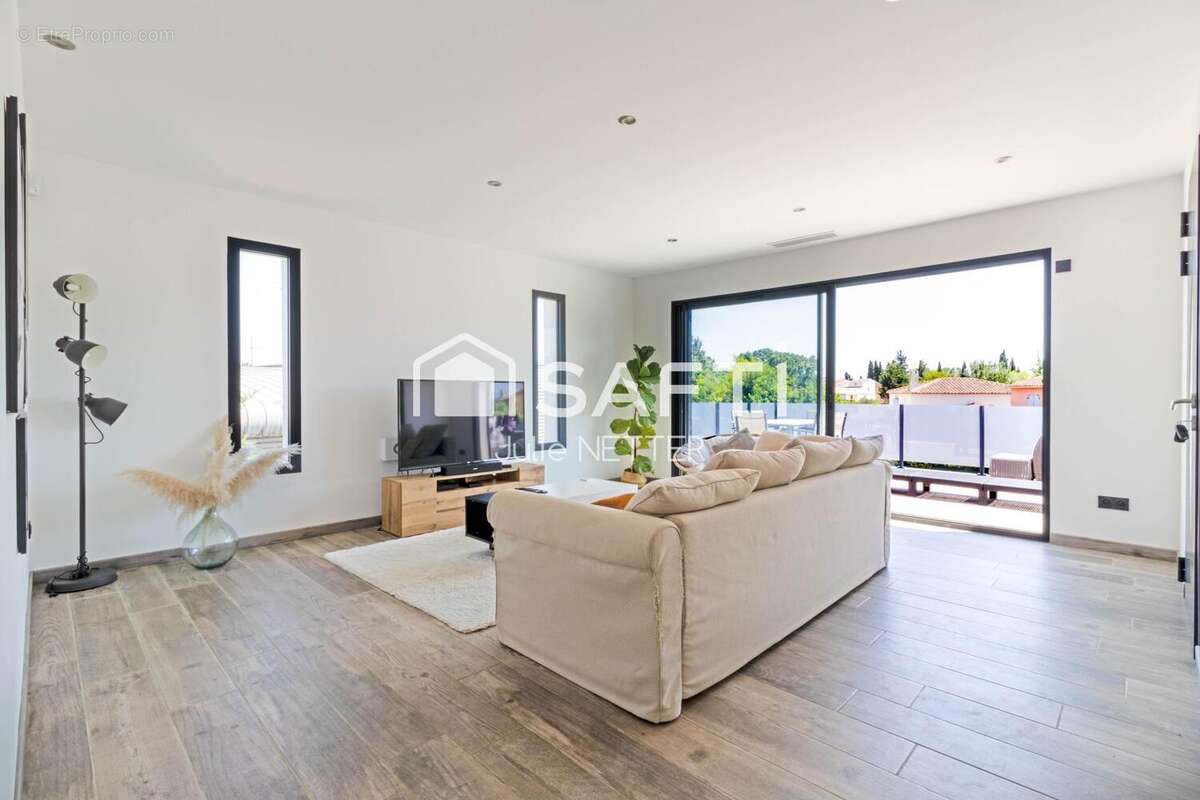 Photo 6 - Maison à ROQUEBRUNE-SUR-ARGENS