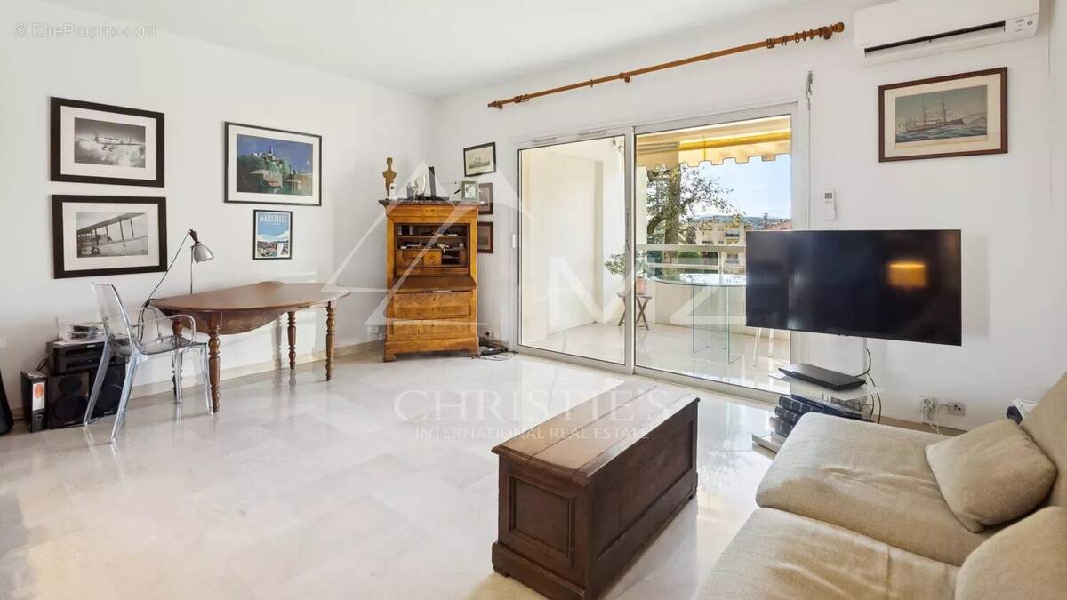 Appartement à LE CANNET