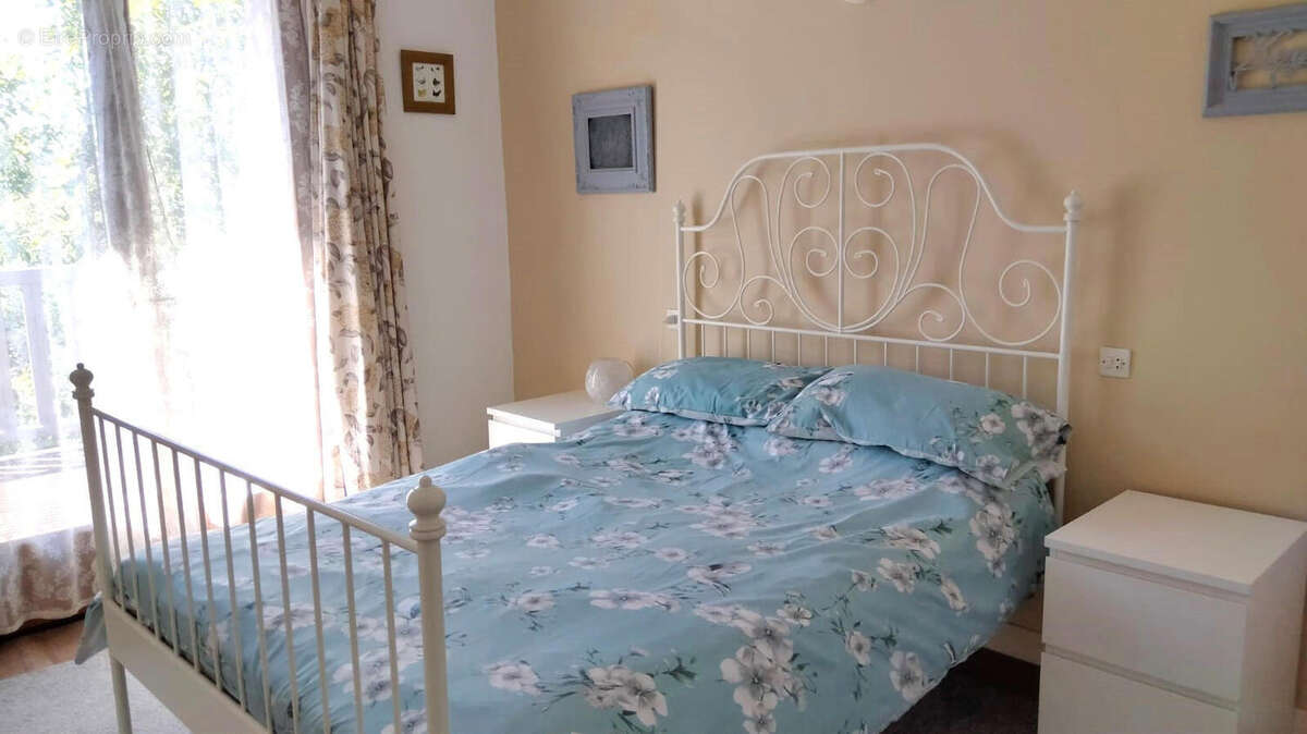 CHAMBRE - Maison à PRESSAC