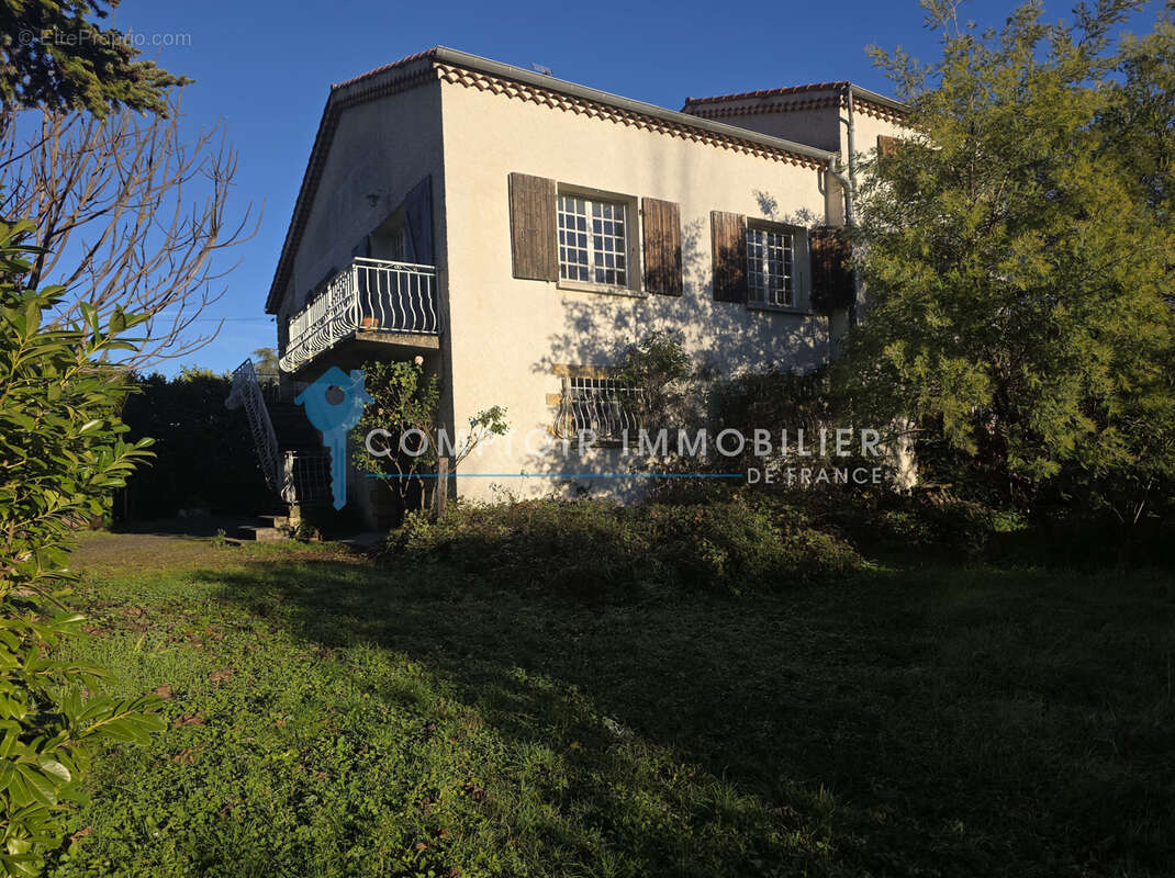 07 AUBENAS - Maison 200 m2 env. 1895 m2 de terrain - photo 2