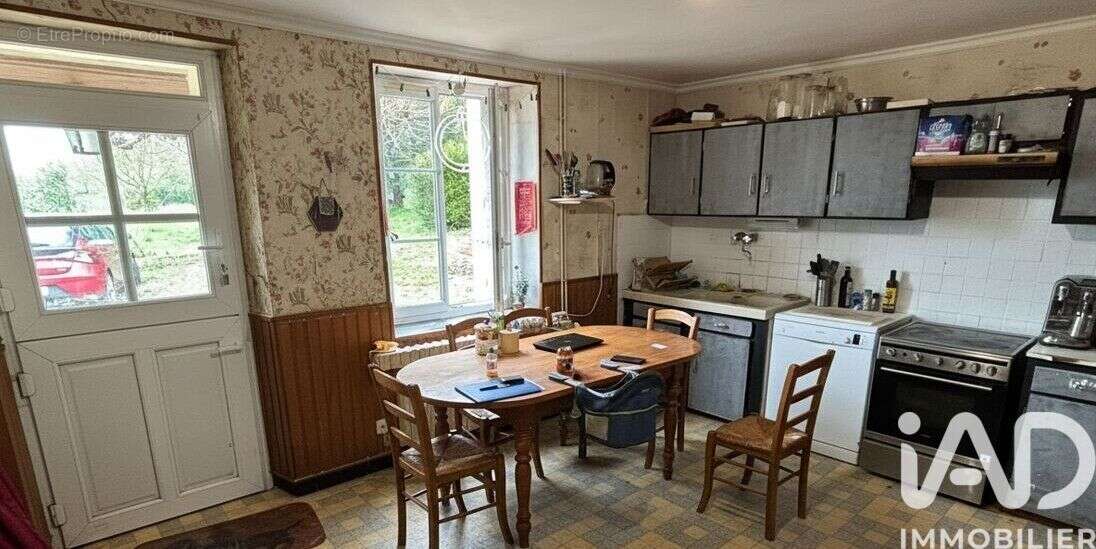 Photo 6 - Maison à YVRE-LE-POLIN