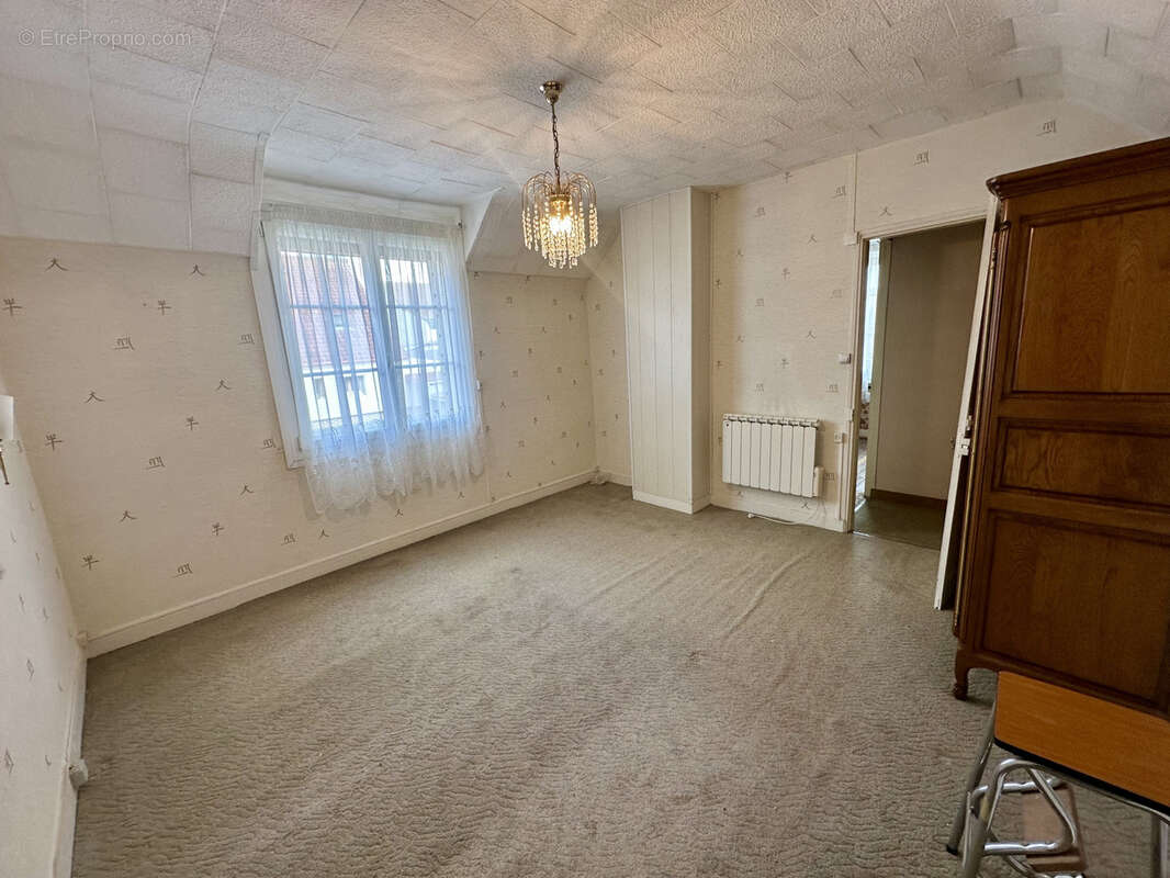 Maison à NEUFCHATEL-EN-BRAY