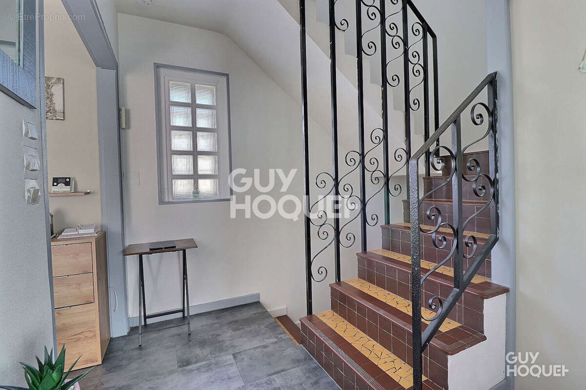 Maison à SAINTE-GENEVIEVE-DES-BOIS