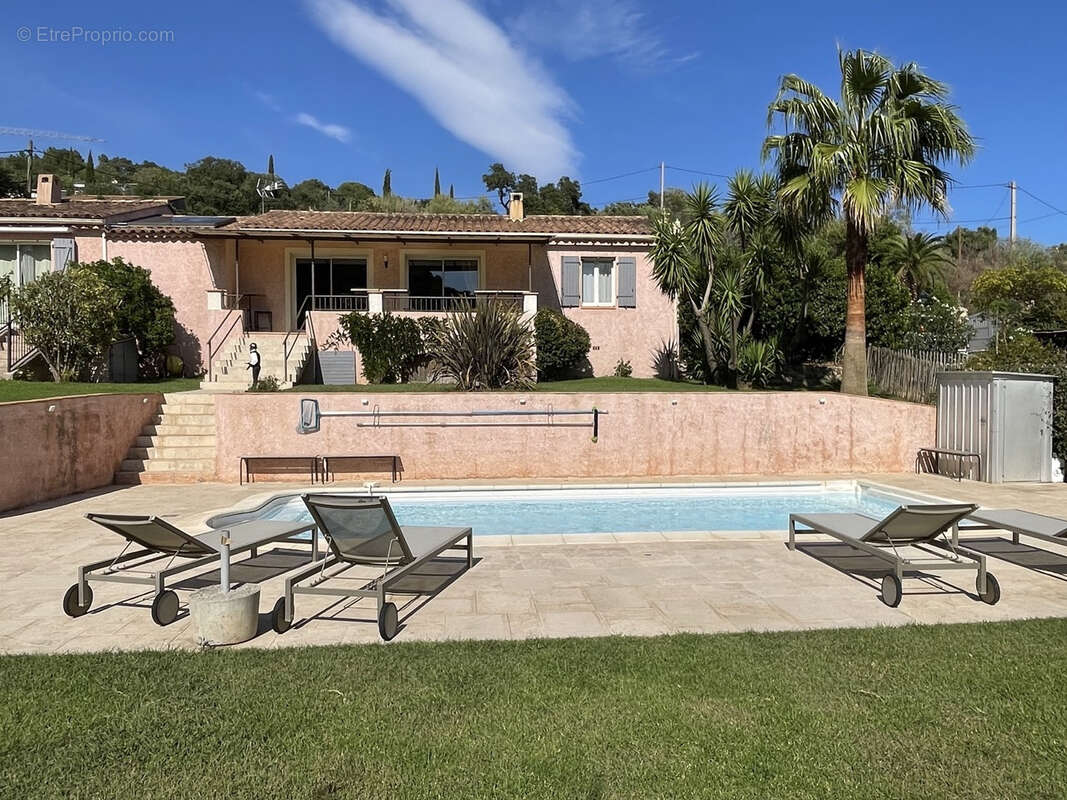 Maison à PLAN-DE-LA-TOUR