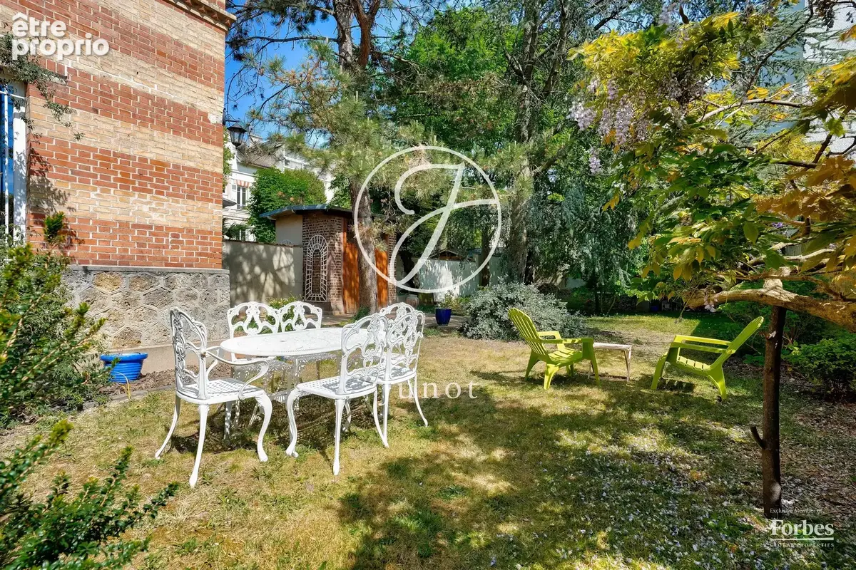 Le Vésinet - CENTRE - Maison - 5 chambres - 183m² - Terrain 644m². - photo 3