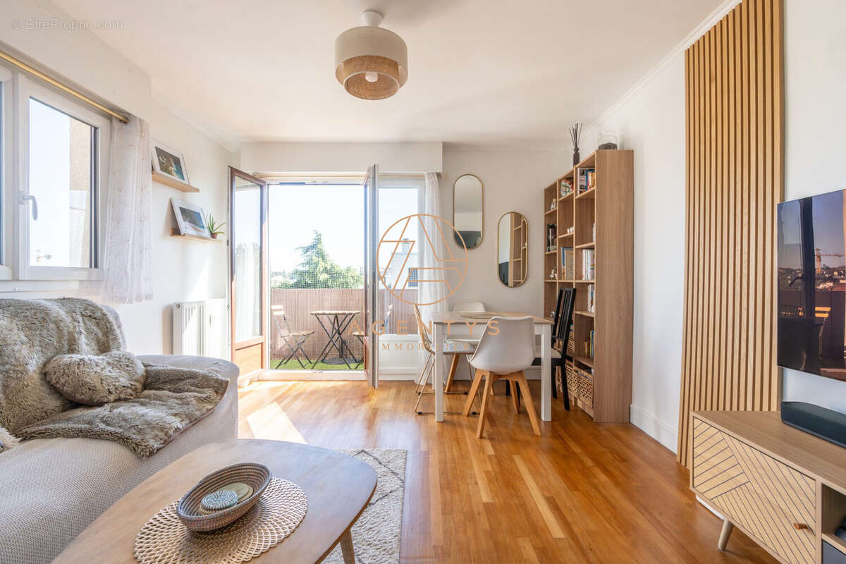 Appartement à LE PERREUX-SUR-MARNE